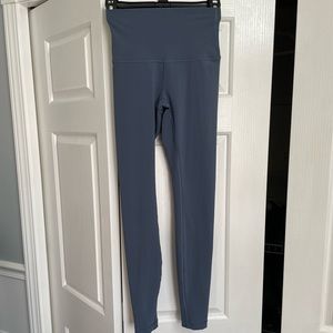 LuluLemon High Wasted WunderUnder Leggings - Blue - 28’ - size 4!